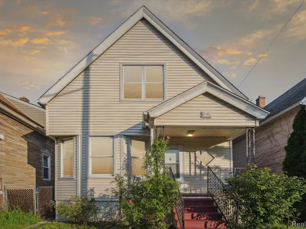 2240 Yemans St, Hamtramck, MI 48212