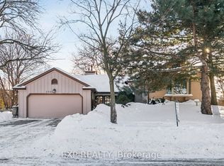 2565 Claymore Cres, Mississauga, ON L5C 3A2