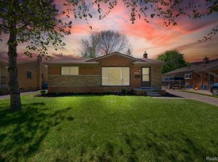 32671 Mackenzie Dr, Westland, MI 48185