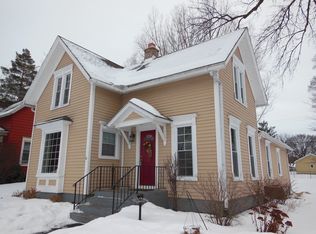 249 E Jefferson Ave, Hampshire, IL