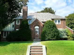 16 Pine Ridge Rd, Medford, MA 02155