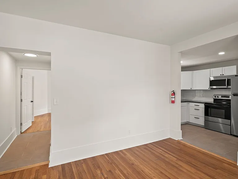 1407 Clover St — Photo 4