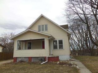 1703 Taylor Ln, West Bend, WI 53090