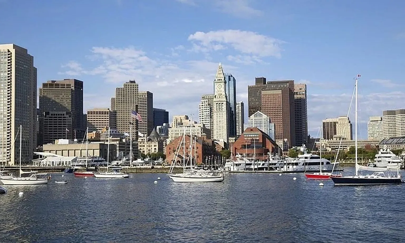 Large Waterfront unit — Photo 4