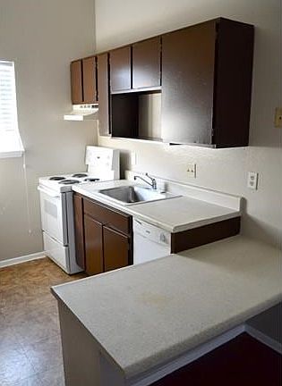 3rd image of 4608 Bennett Ave APT 205