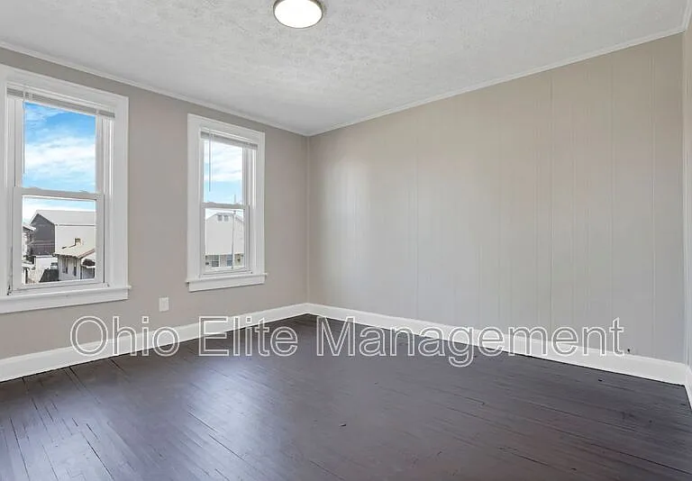 793 E Starr Ave — Photo 29