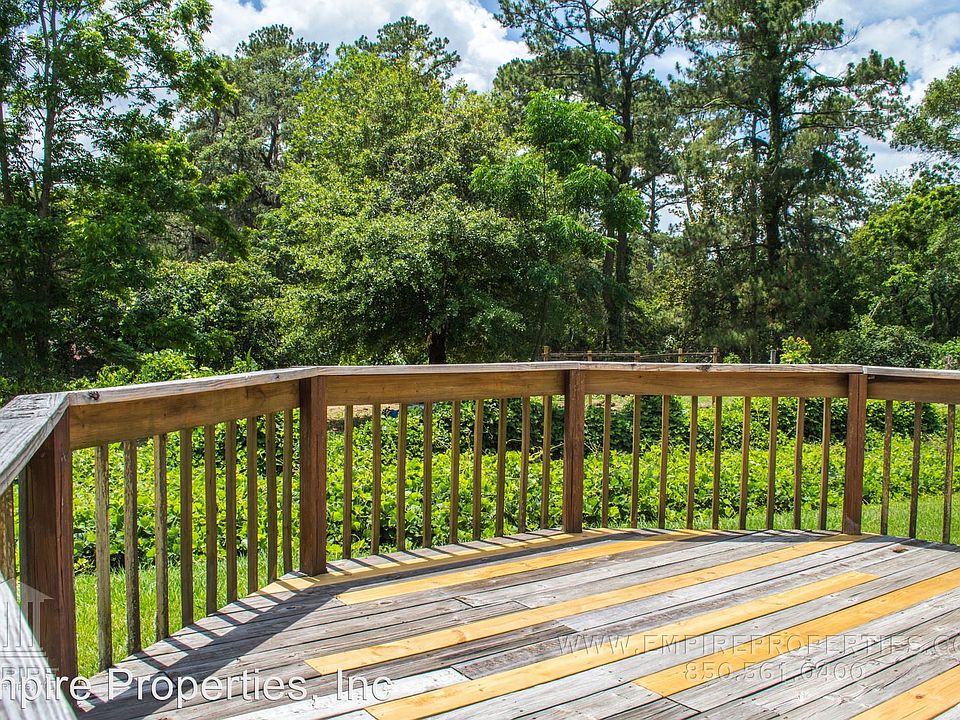 1st image of 2214 Timberwood Cir S