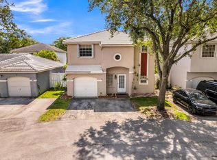 9855 NW 2nd Ct, Plantation, FL 33324