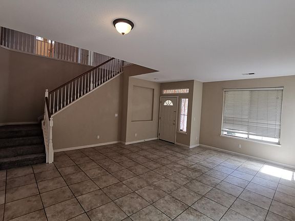 3rd image of 2427 Greystone Dr
