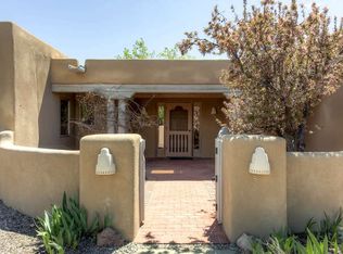 11 Tarro Rd, Santa Fe, NM 87508