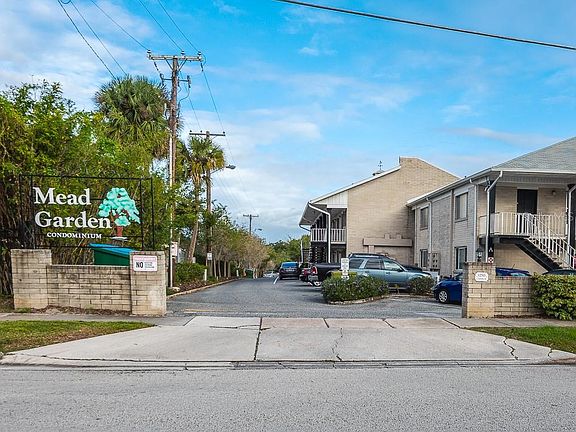 3rd image of 1250 Denning Dr #128