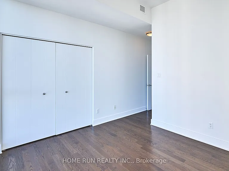 40 Nepean St #2703 — Photo 18