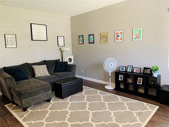 4th image of 33603 Delphinium Ln