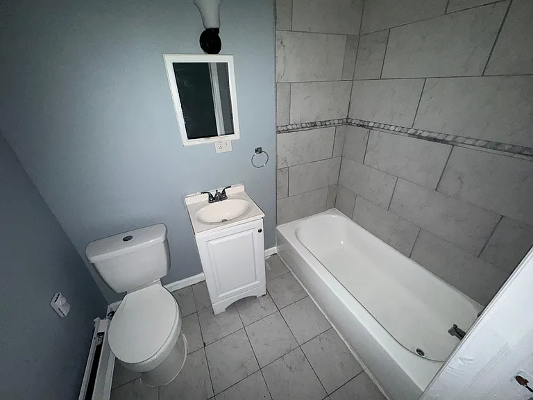888 S 18th St #3F — Photo 4