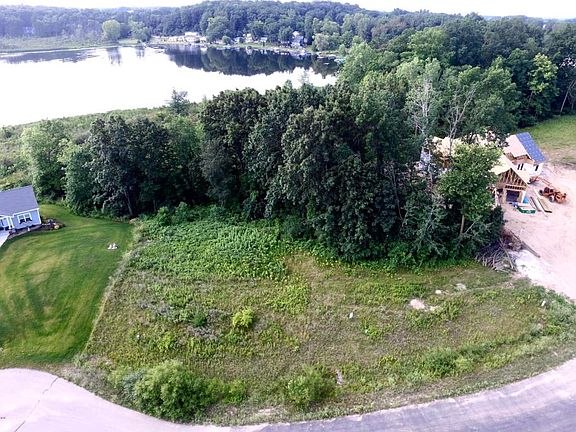3rd image of 9500 Wabasis Pointe Dr NE