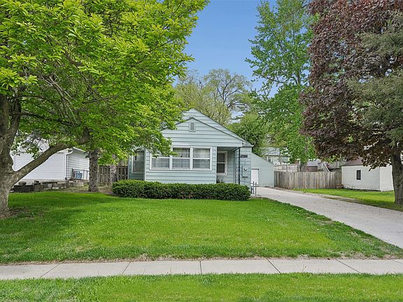 3rd image of 2744 E Douglas Ave