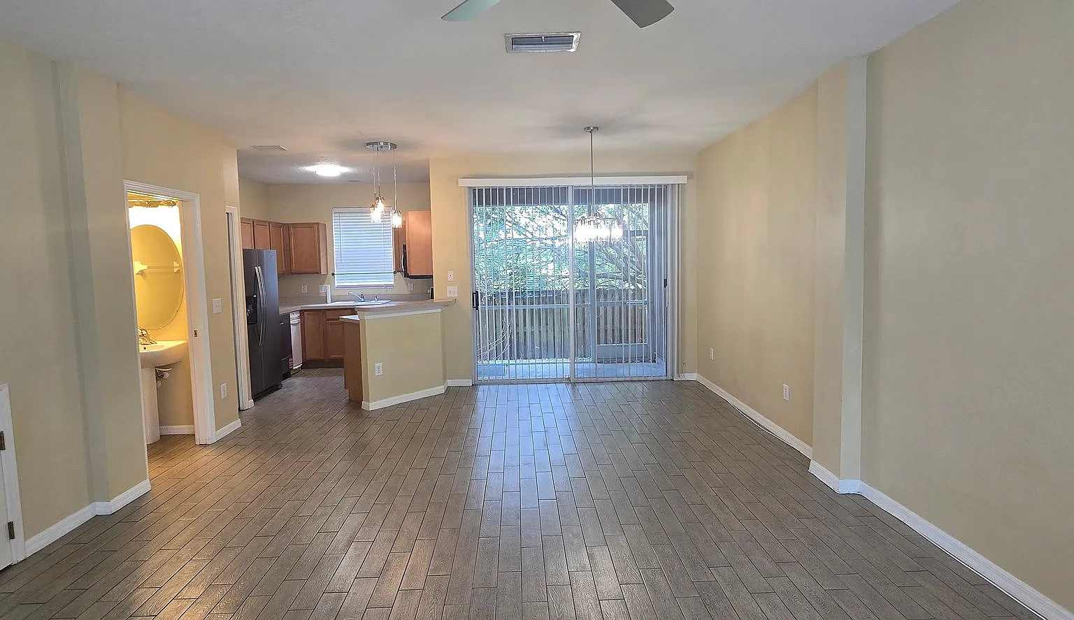 Townhome Near MLK and I-75 — Photo 3