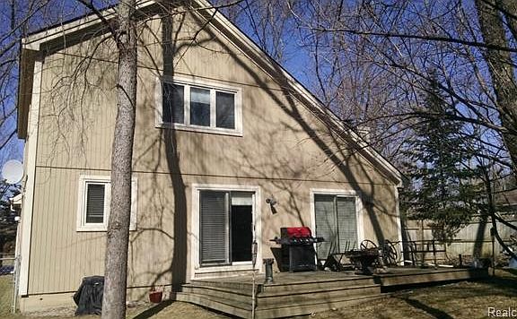 3rd image of 6623 Buckland Ave