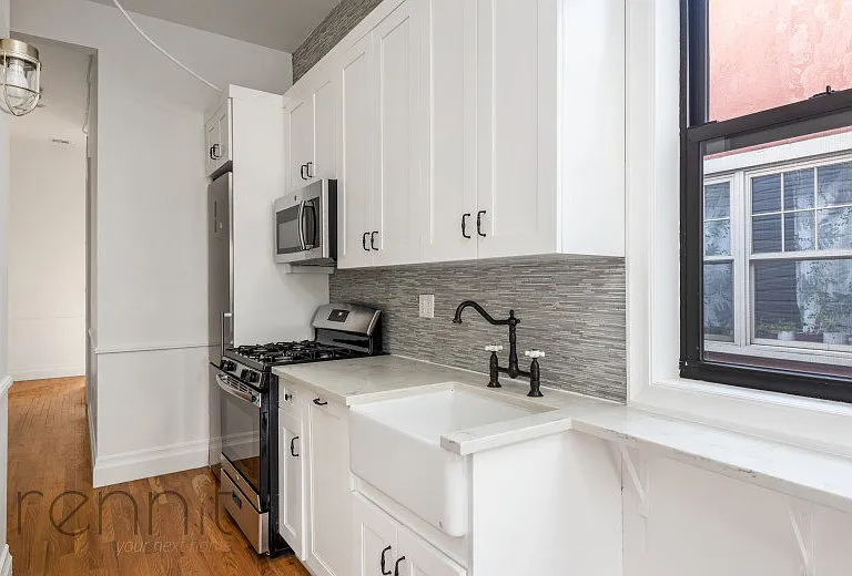 Summerfield St — Photo 3