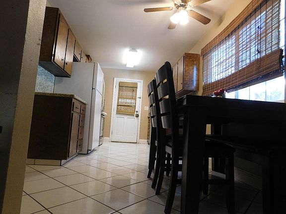 2nd image of 875 Moss Dr