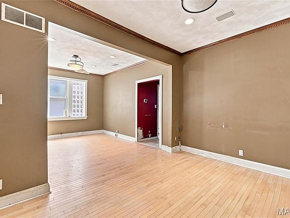 5th image of 5435 Bates St