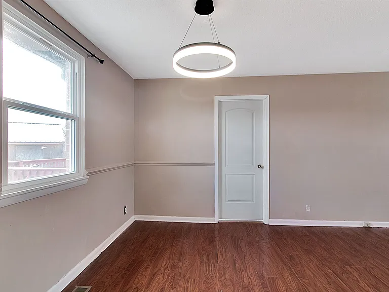 729 Welsey Dr — Photo 9
