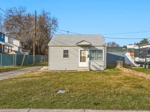 604 S Rainier St, Kennewick, WA 99336