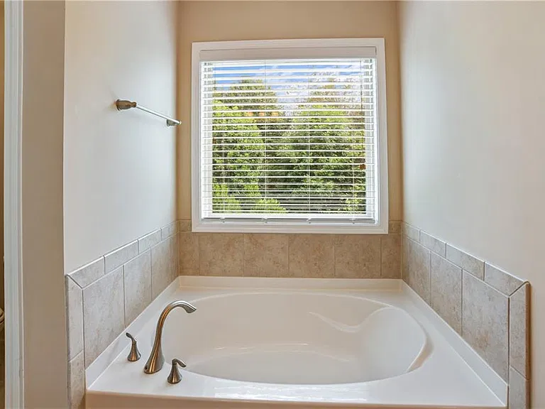 4835 Edgemoore Trce — Photo 37