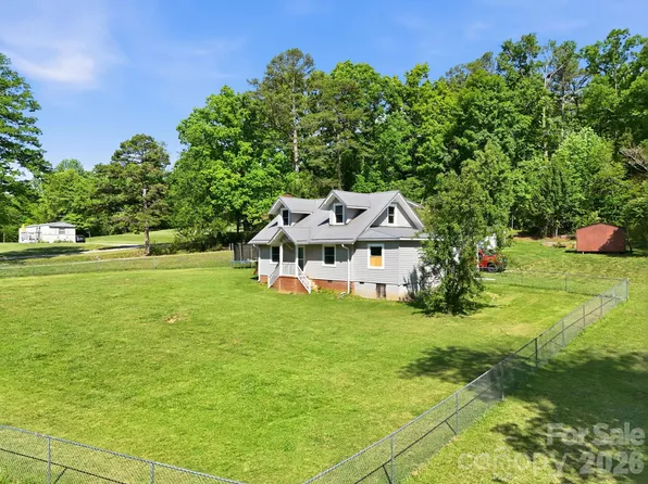 5054 Sugar Hill Rd, Marion, NC 28752