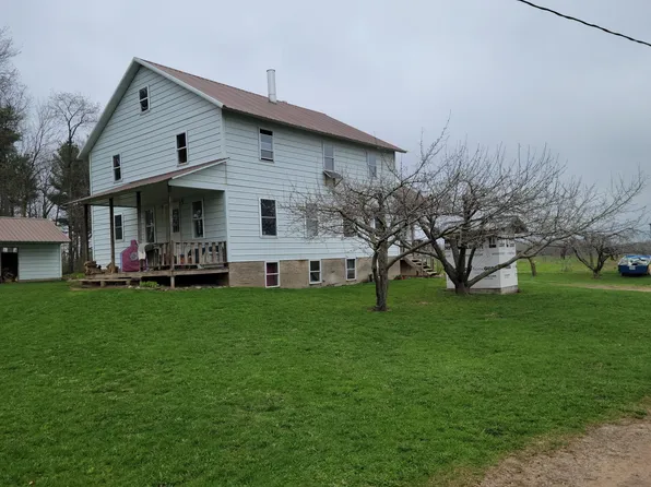 395 3rd St, Clayton, WI 54004