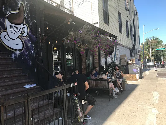 Rented by Compass | media 7