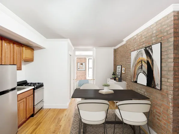 15 Essex Street 14 image 2 of 21