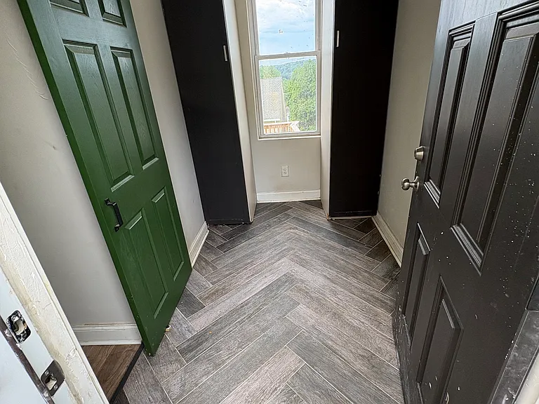 209 Ebenezer Ave — Photo 5