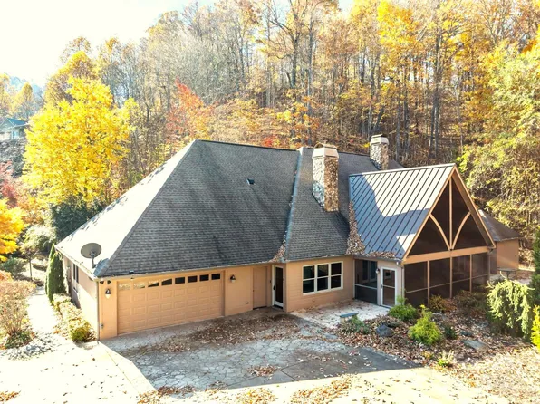 206 View Ridge Pkwy, Leicester, NC 28748