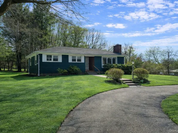 5180 Sound Avenue, Mattituck, NY 11952
