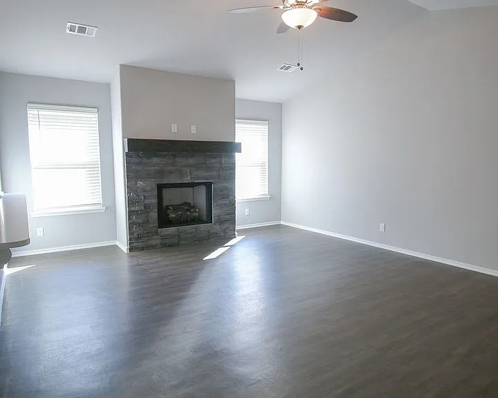 5309 Nassau Ave — Photo 10