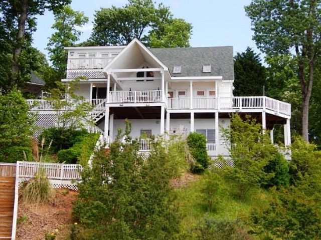 1st image of 462 Owls Nest Dr