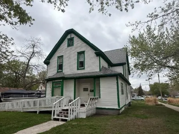 14 6th Ave NW, Faribault, MN 55021