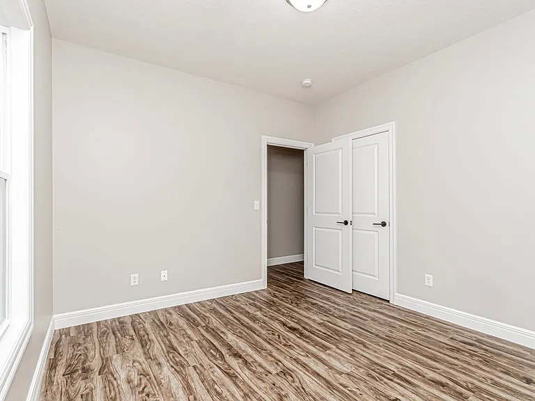 1704 Kenneth Dr — Photo 16