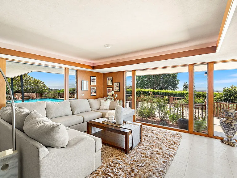 540 Reposado Dr — Photo 17