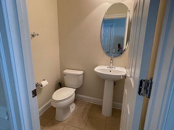 4th image of 42717 Keiller Ter #42717