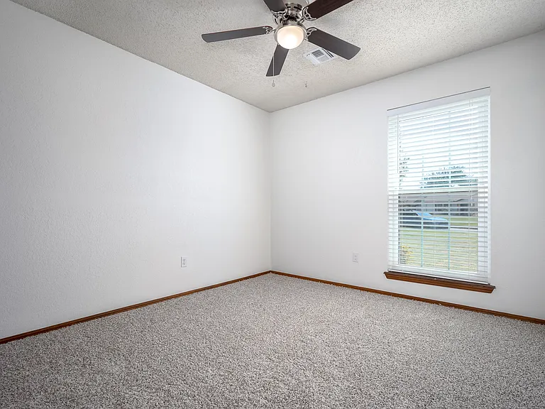 2605 Pennington Ave — Photo 14