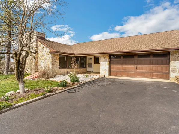 512 Elizabeth Dr, Eagleville, PA 19403