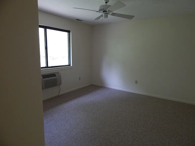 340 Sunderland Rd #36G — Photo 8