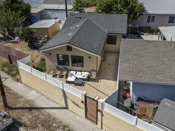 8051 Lullaby Ln, Panorama City, CA 91402