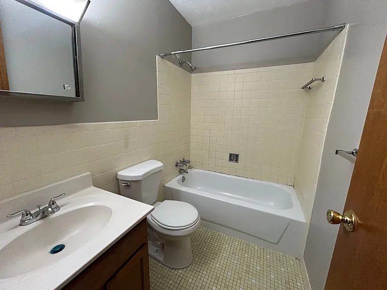 3006 Montana Ave — Photo 11