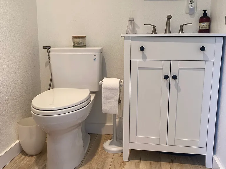 745 S Melrose Dr — Photo 5