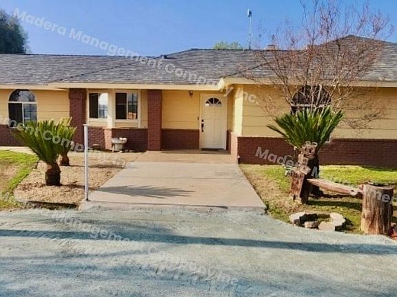 2nd image of 19930 Oakhill Rd