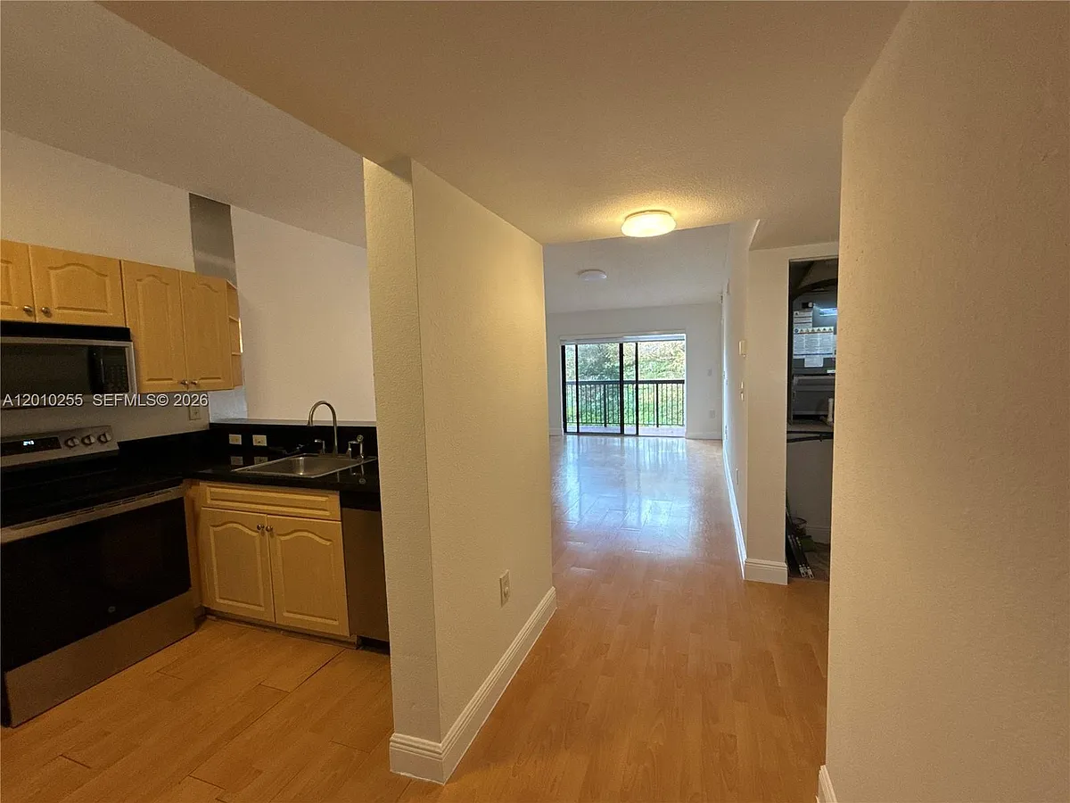 Photo 2 of 32 - 9979 Nob Hill Ln #9979 - Sunrise, FL Building Photo - 9979 Nob Hill Ln #9979