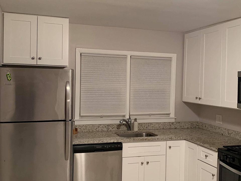 1st image of 6140 N Richmond St #1W